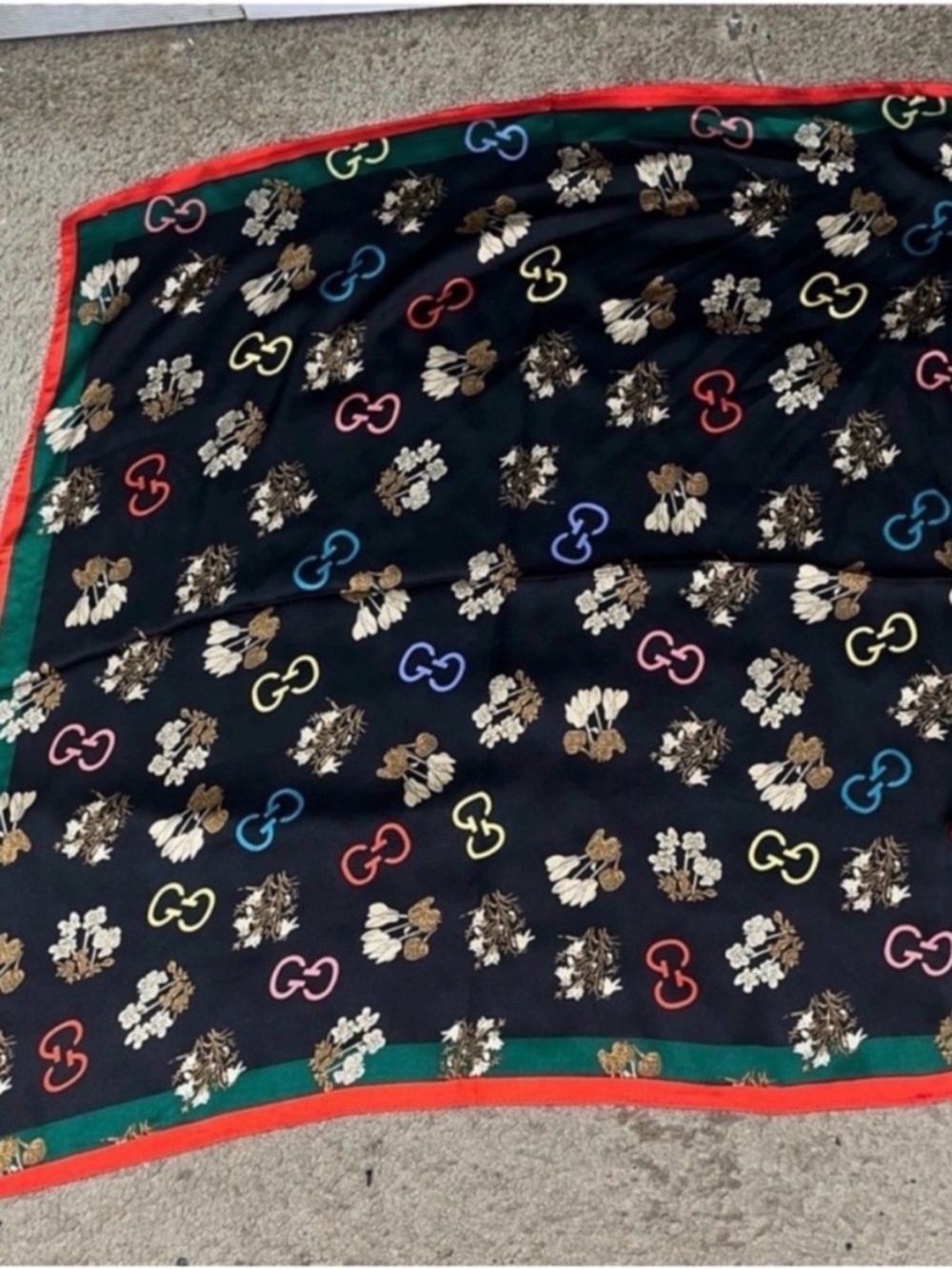 Cute fashion scarf